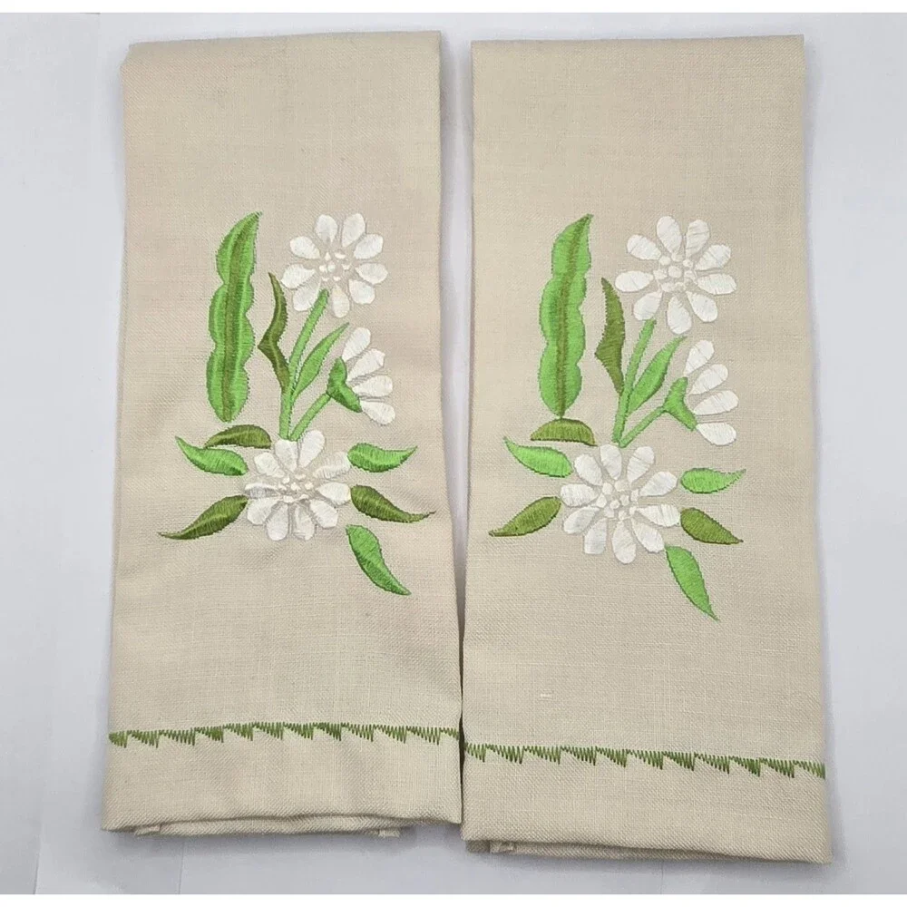 Vintage Hand Embroidered Ivory Floral Cloth Napkin Set of 2 Dinnerware